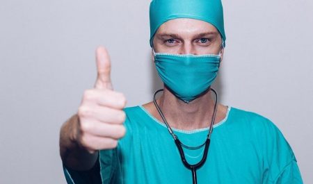 Законно ли требование о вакцинации сотрудников